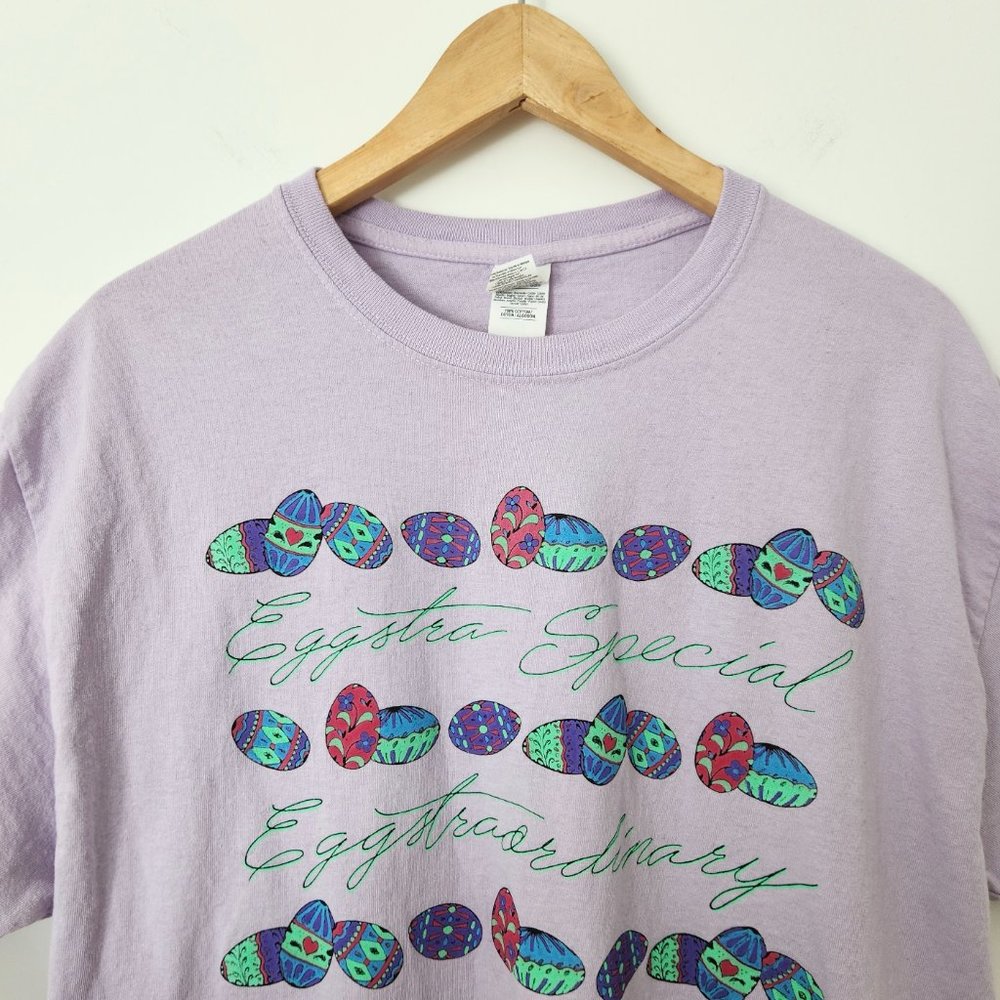 Vintage Easter Egg Graphic Tee Y2K Pastel Purple Gildan Short Sleeve Large - Picture 7 of 13
